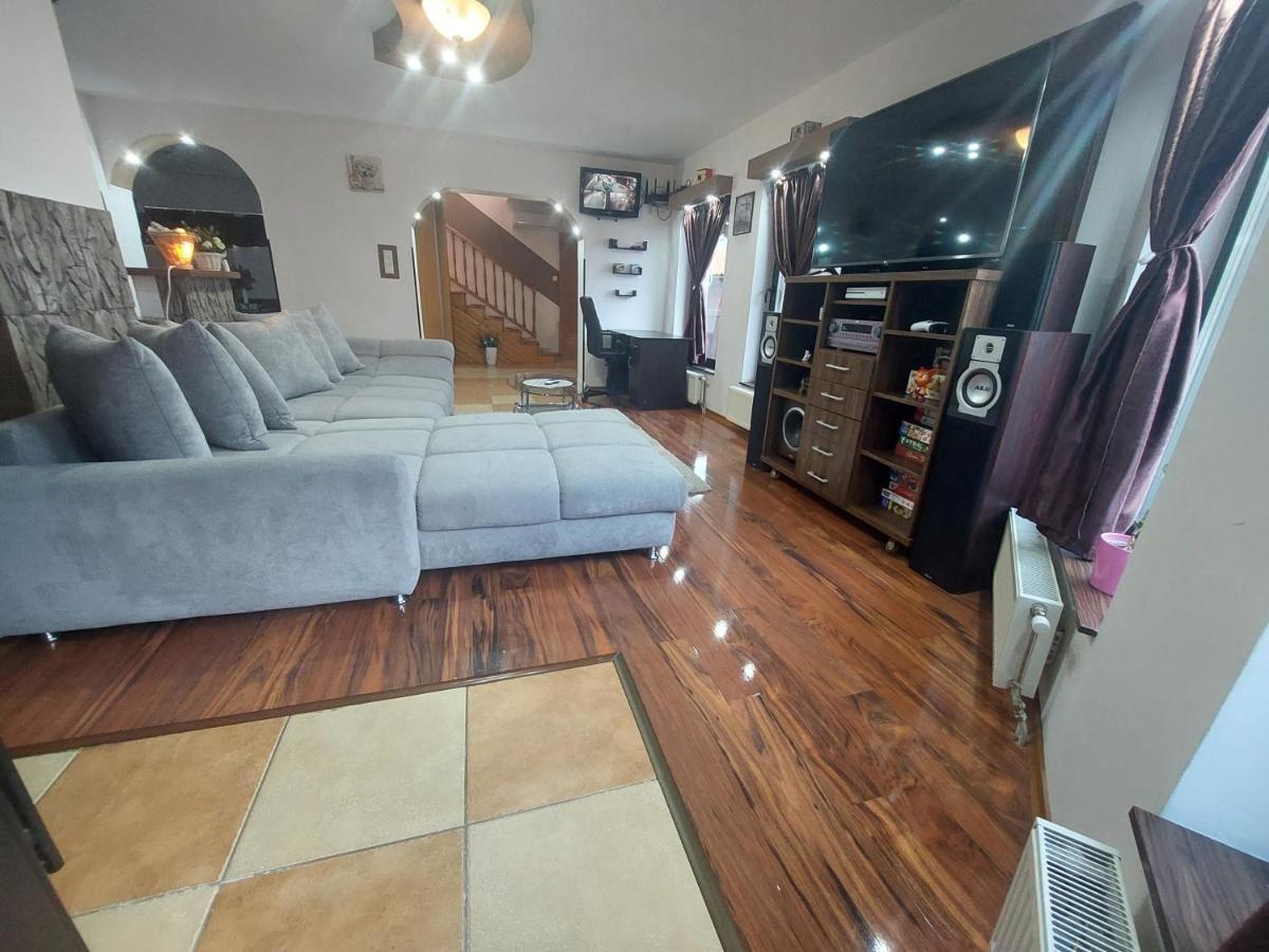 Morrison Rezidence Apartment Miercurea Ciuc Bagian luar foto